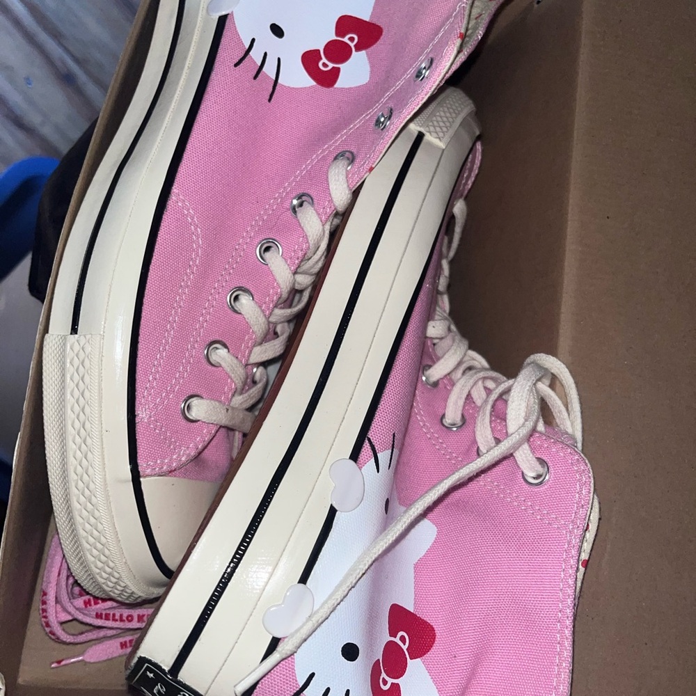 RARE Converse Hello Kitty Colab